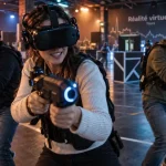 Réalité virtuelle Tours : amis en arène VR, casques et pistolet connecté